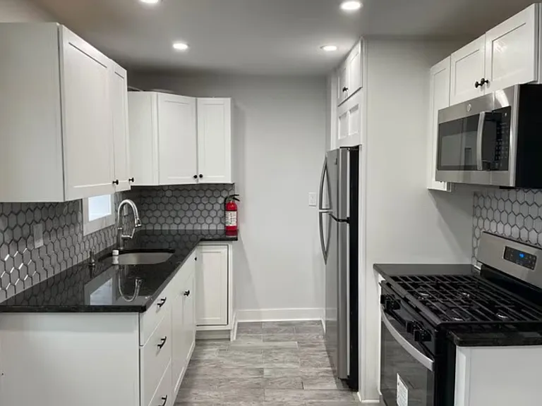 155 W Main St #3 — Photo 2