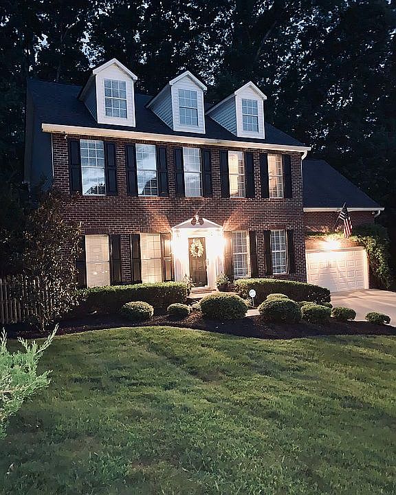 1st image of 1520 Heritage Oaks Way