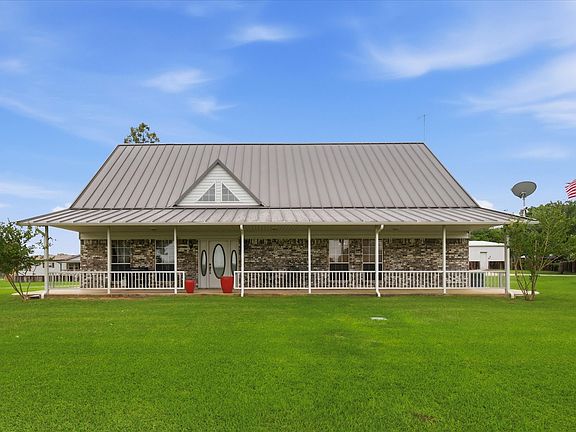 2nd image of 421 County Road 3342