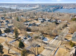 157 Grove Ave, Groton, CT 06340