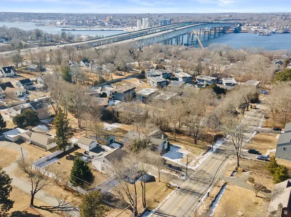 157 Grove Avenue, Groton, CT 06340