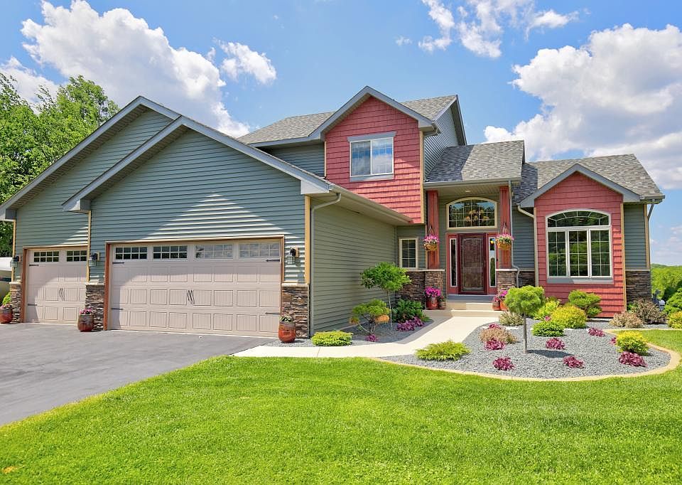 1st image of 20868 Odell Ave N