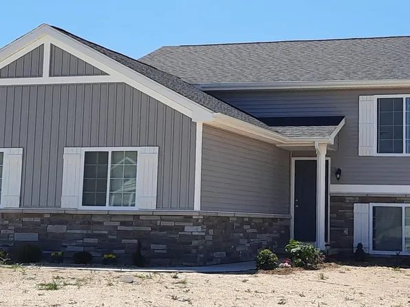 10177 California Rd, Bridgman, MI 49106