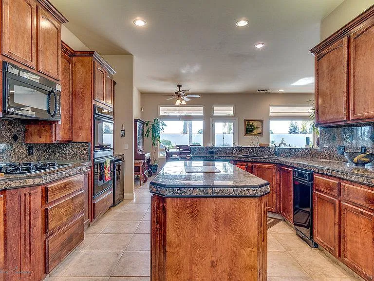 2907 Windham Hill St — Photo 11