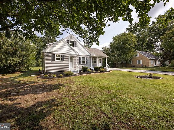 4th image of 117 Johnson Dr