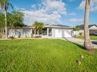 206 SE Santa Barbara Pl, Cape Coral, FL 33990