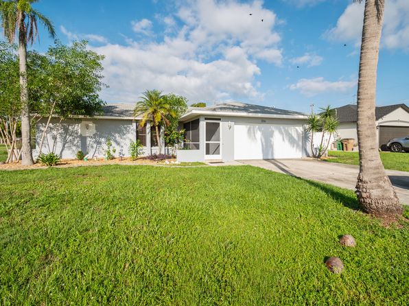 206 SE Santa Barbara Pl