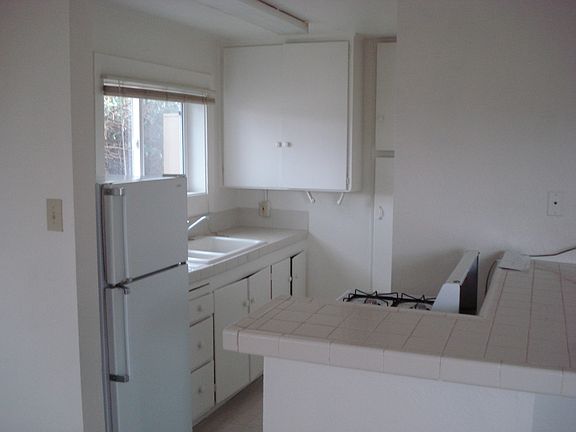 3rd image of 4550 E Florida Ave APT 5