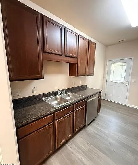 806 Carpenter Glenn Dr — Photo 11