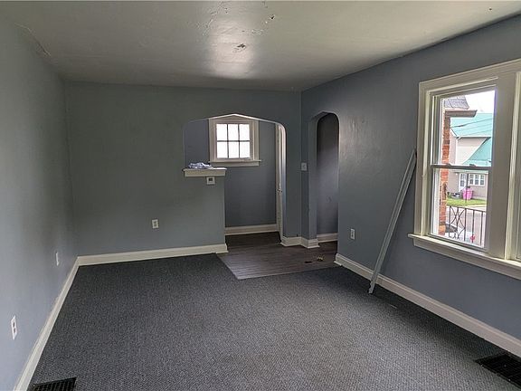 5th image of 350 Sturges Ave