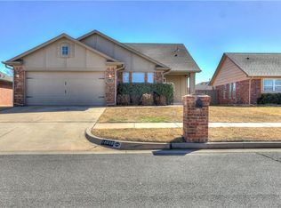 10636 NW 33rd St, Yukon, OK 73099