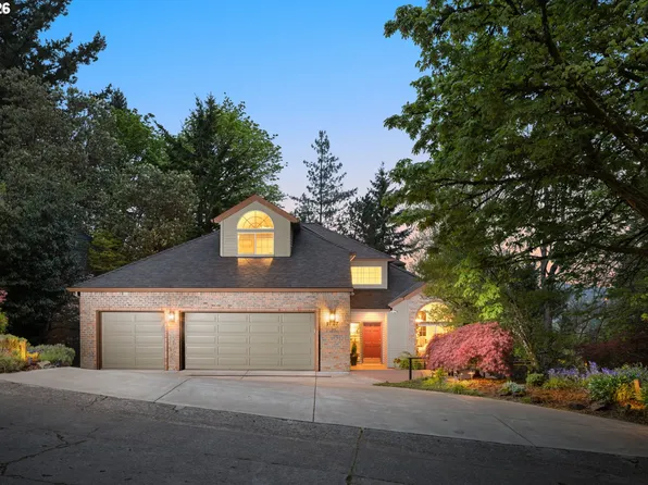 1727 SW Westwood Dr, Portland, OR 97239