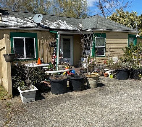 3rd image of 6610-6612 McKinley Ave