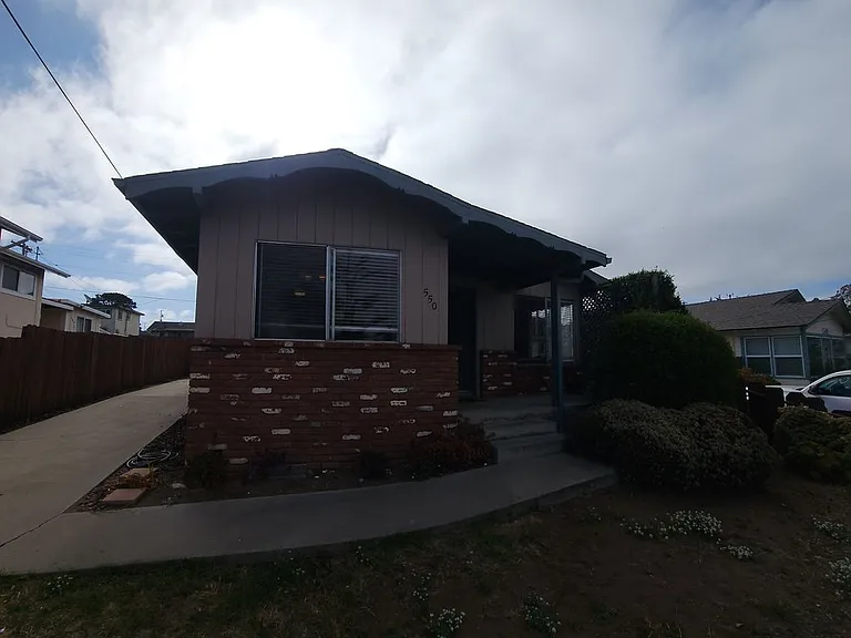 550 Piney Way — Photo 28