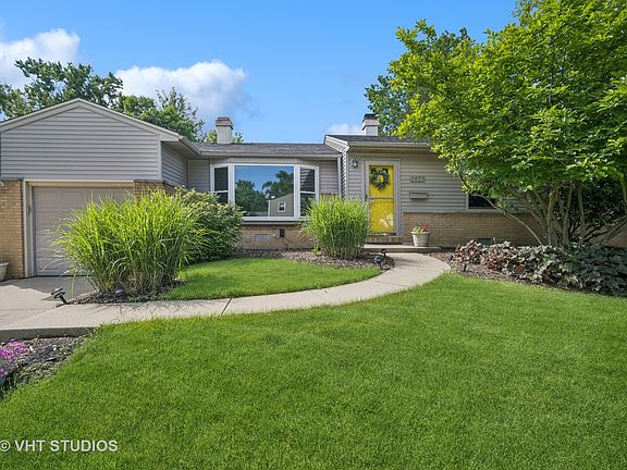 2nd image of 1425 E Joan Dr