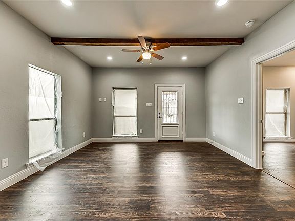 5th image of 210 W Weaver Ave