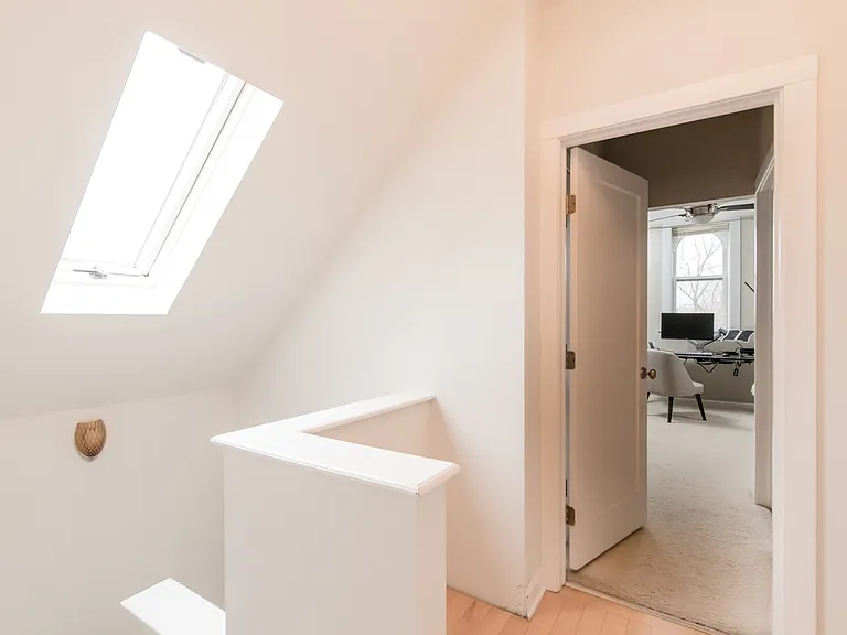 2200 N Leavitt St #3 — Photo 14