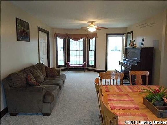 4th image of 127 Kool Springs Dr