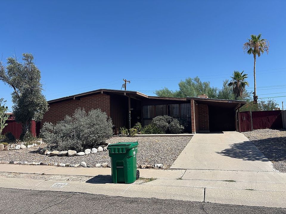 1st image of 3312 W Calle Fresa