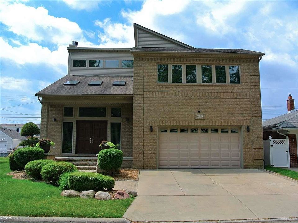 1st image of 22502 Wildwood St