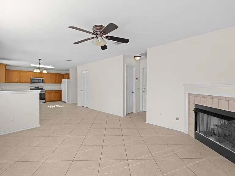 3410 Flowstone Ln — Photo 7