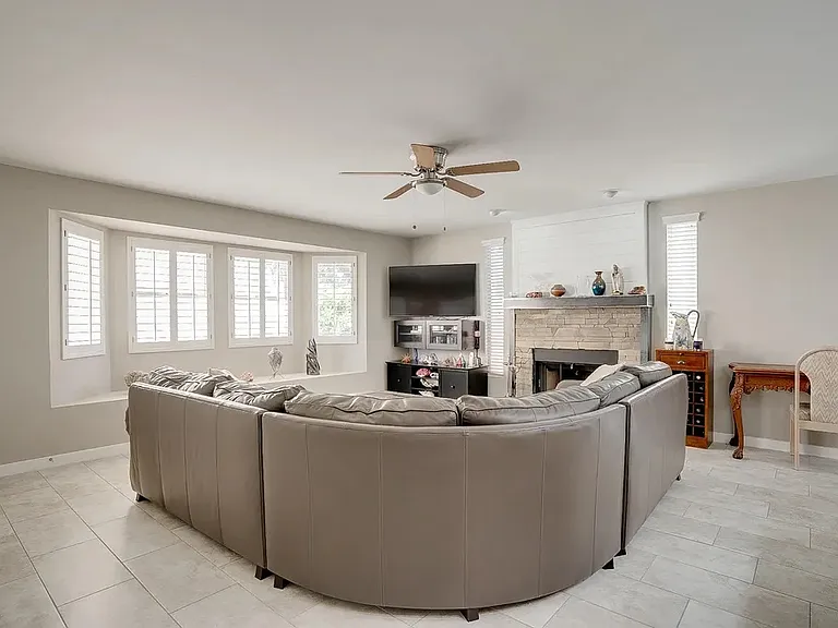 10925 E Hope Dr — Photo 5