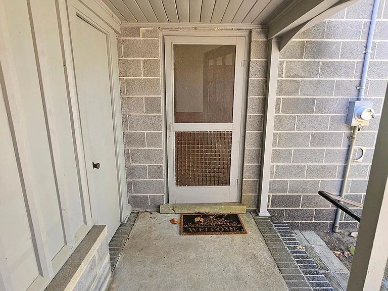 204 S King St — Photo 16