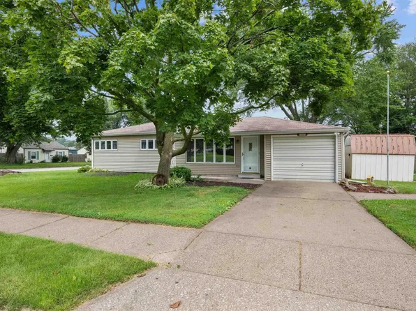 1003 S Stark St, Davenport, IA 52802