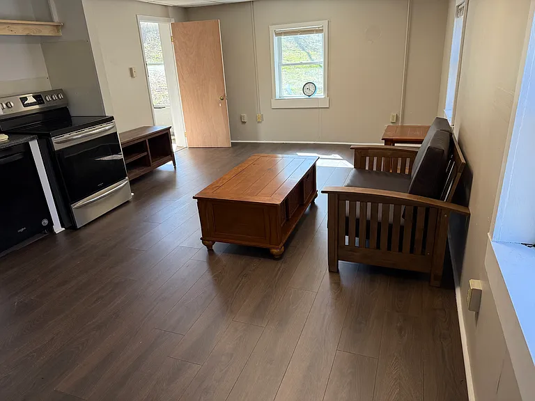 224 Cornell Ave #1/2 — Photo 5