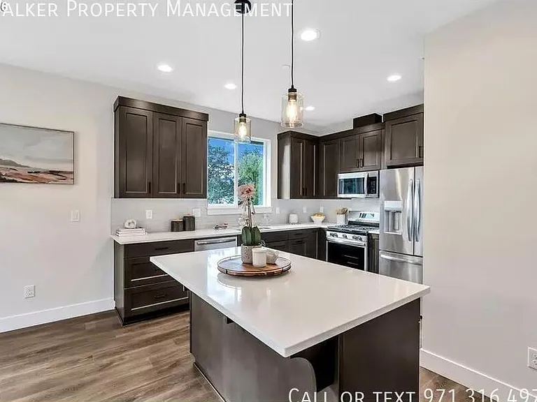 996 E Rork Ct — Photo 7