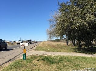 964 Us Highway 181 N, Floresville, TX 78114