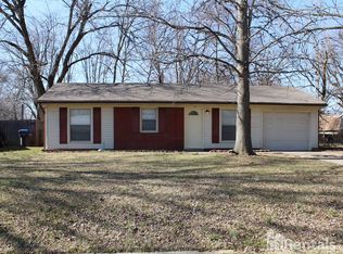 7412 Hallmark Dr, Louisville, KY