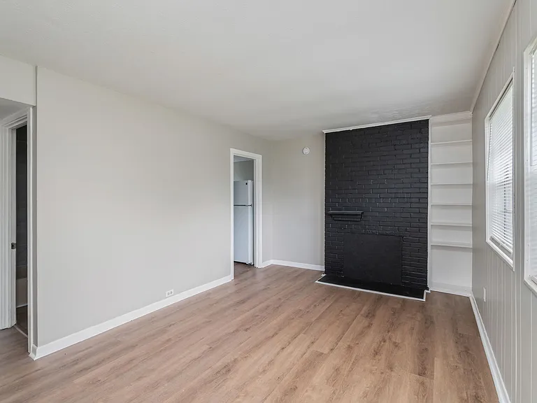 (ACH) Pennsylvania Avenue (Apts 1 - 8) - 314 — Photo 3
