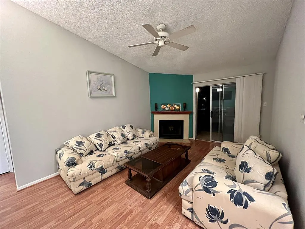 1 bed, 588 sqft, $1,150 — Photo 2