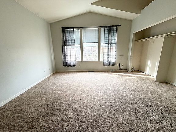 5th image of 4695 Hampton Ln