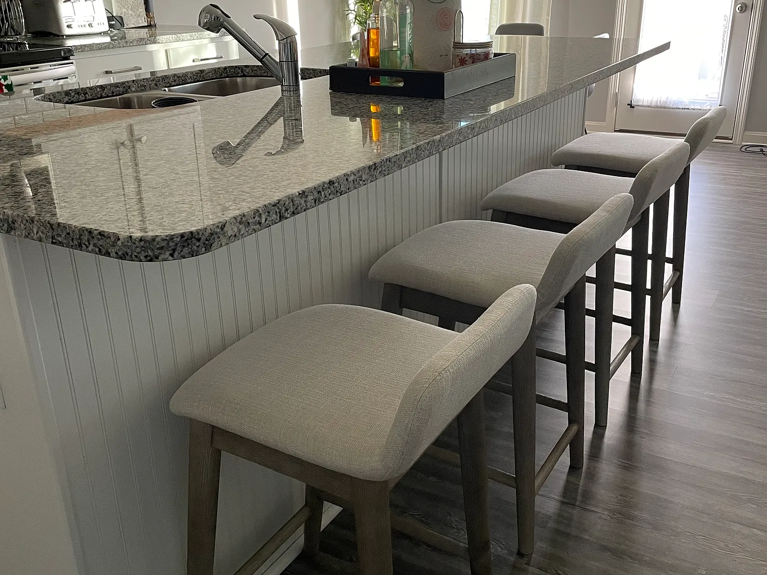 4 bed, 2500 sqft, $2,850 — Photo 4