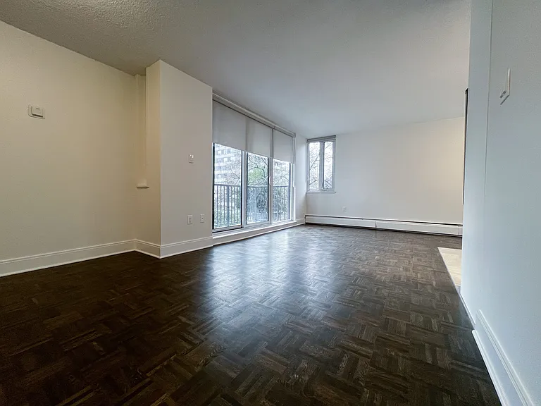 1320 Bute St — Photo 7