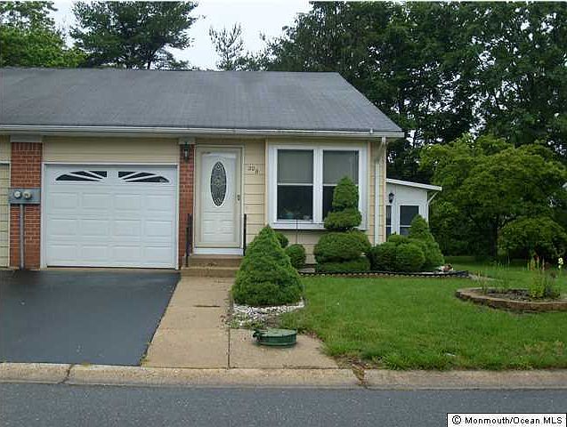 1st image of 20 Yorktowne Parkway #B