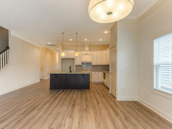 3rd image of 3404-3531 Cortona Way