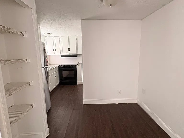 4395 Helen Ave #6 — Photo 4