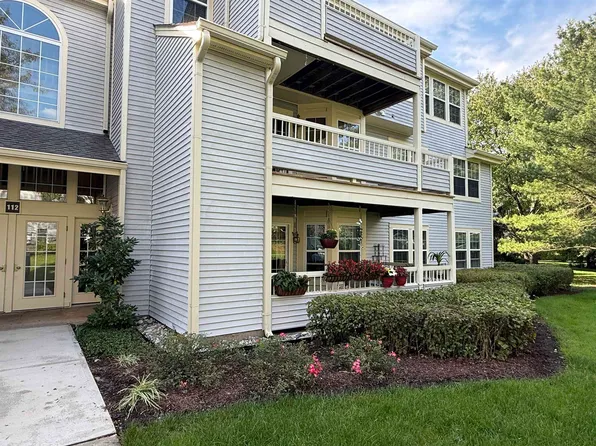 112 Lowell Ct APT 8, Princeton, NJ 08540