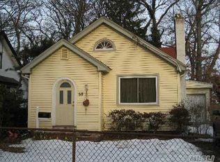 58 Agnes St, Freeport, NY 11520