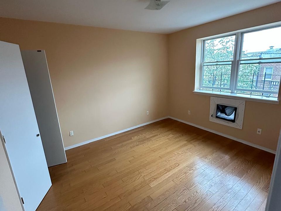 1st image of 1610 Avenue P