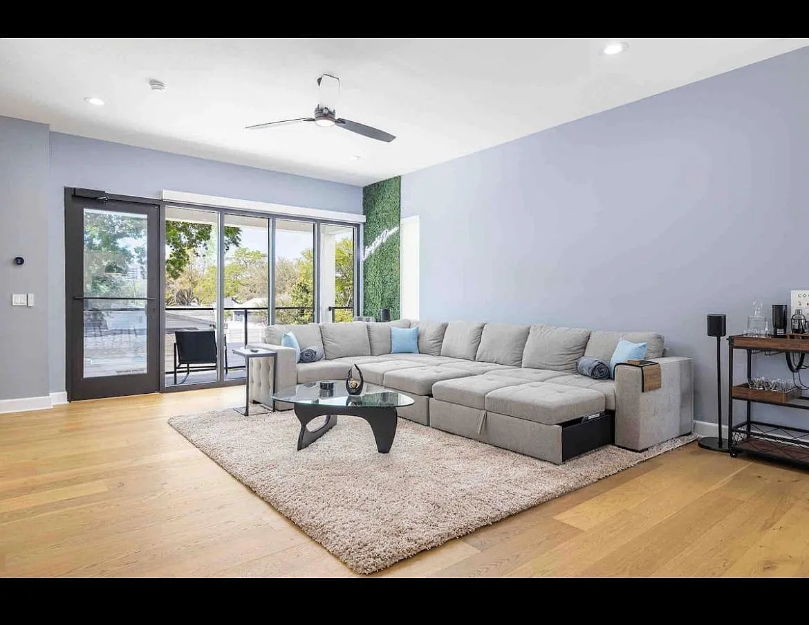 4311 W Fig St — Photo 2