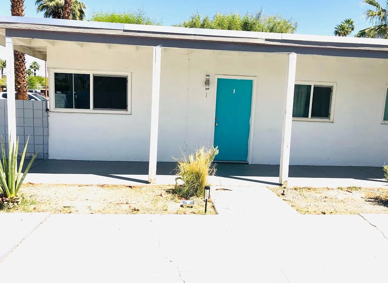 2 bed, 750 sqft, $2,250 — Photo 2
