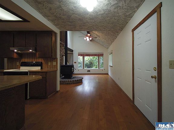 5th image of 33 W Breezy Ln