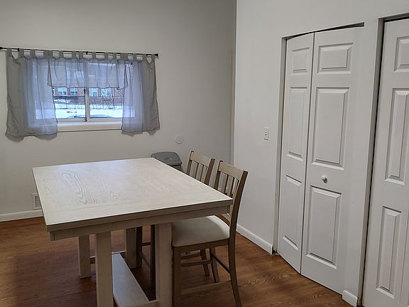 3rd image of 9 Barnes Ct