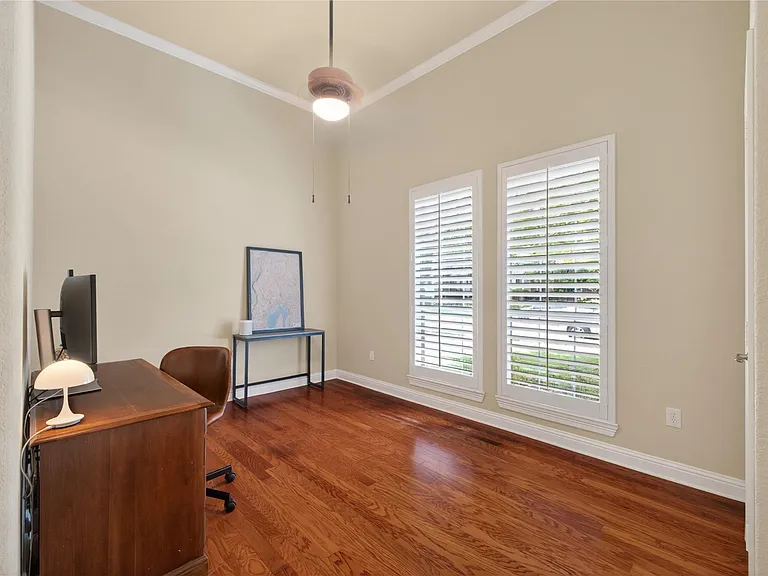 1722 Parklake Vlg — Photo 9