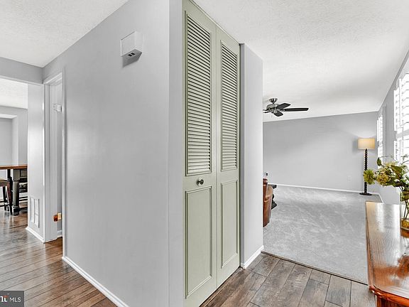 3rd image of 9444 Seven Courts Dr