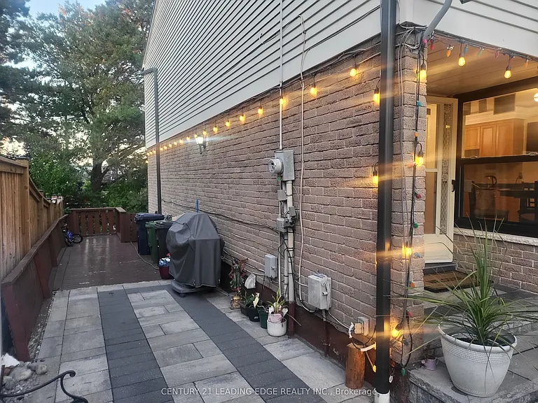 63 Nabob Cres — Photo 6